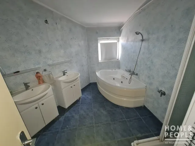 Eladó ház Hódmezővásárhely 278 nm