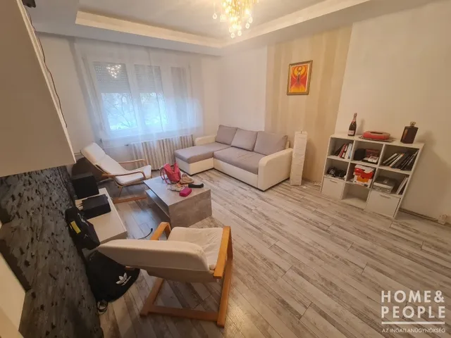 Eladó lakás Szeged, Makkosház 48 nm