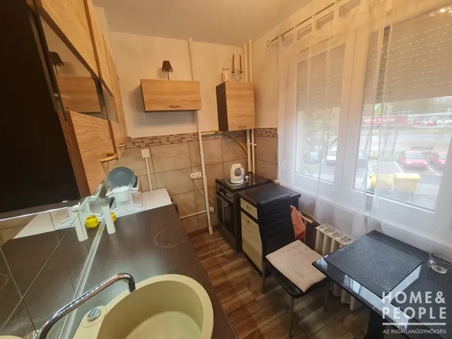 Eladó lakás Szeged, Makkosház 48 nm