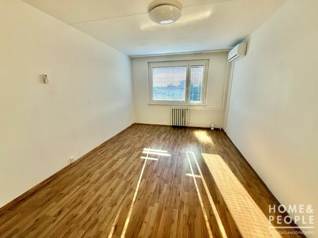 Eladó lakás Szeged, Makkosház 61 nm