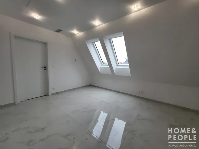 Eladó lakás Szeged, Móraváros 37 nm