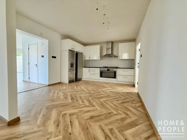 Eladó ház Szeged, Petőfitelep 140 nm