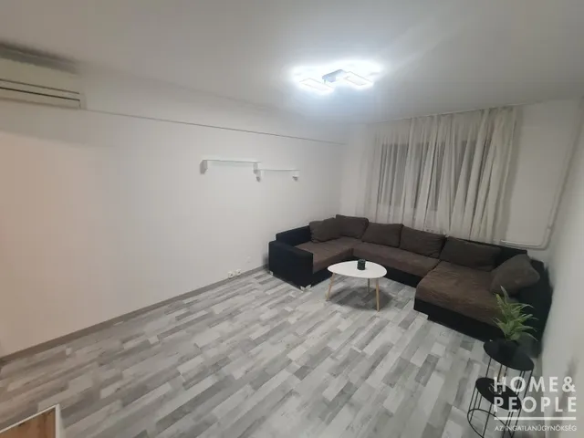 Eladó lakás Szeged, Makkosház 61 nm