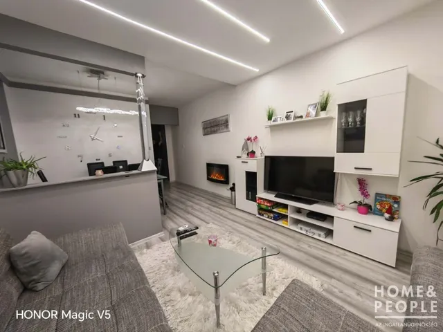 Eladó lakás Szeged 70 nm