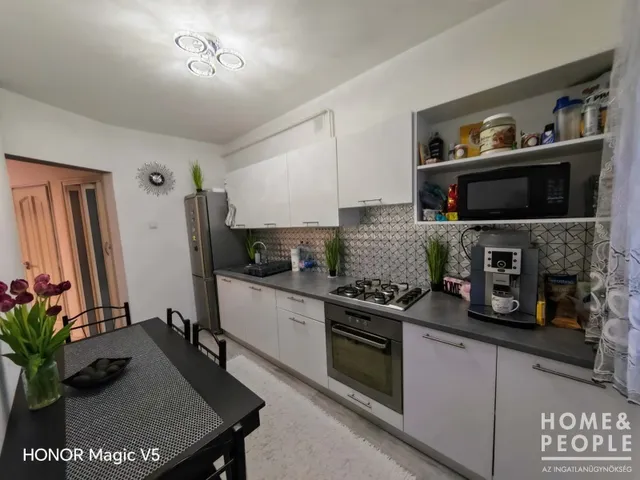 Eladó lakás Szeged 70 nm