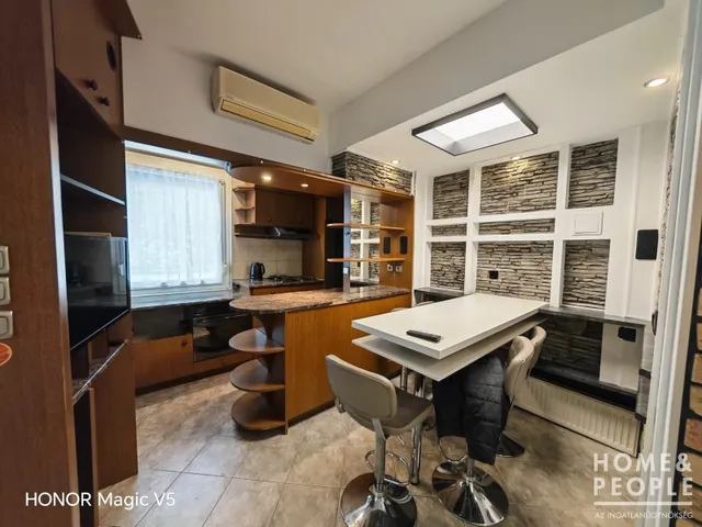 Eladó lakás Szeged, Makkosház 60 nm