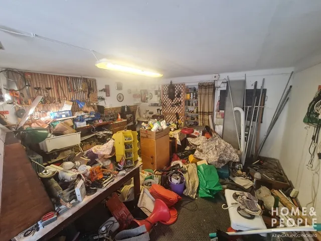 Eladó garázs Hódmezővásárhely 22 nm