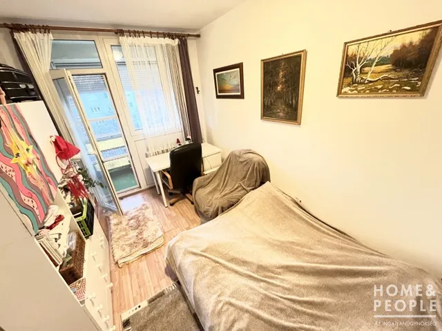 Eladó lakás Szeged, Makkosház 47 nm