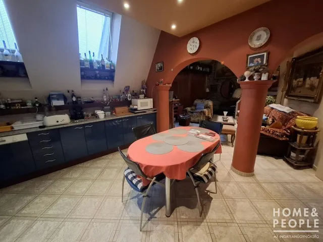 Eladó lakás Szeged, Újszeged 100 nm