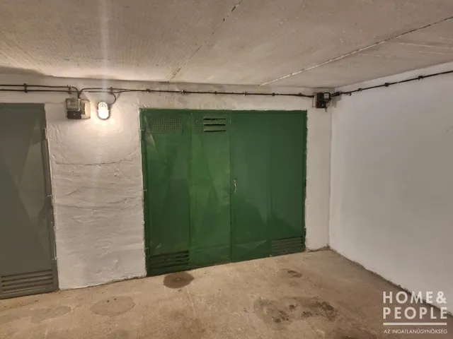 Eladó garázs Szeged, Fodorkert 17 nm