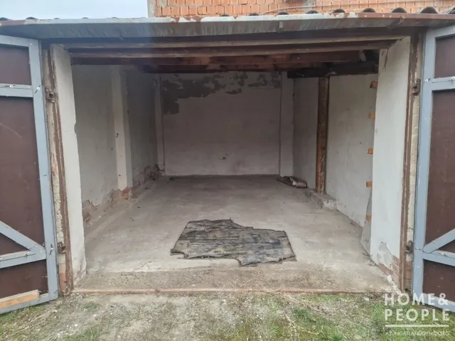 Eladó garázs Szeged, Belváros 17 nm