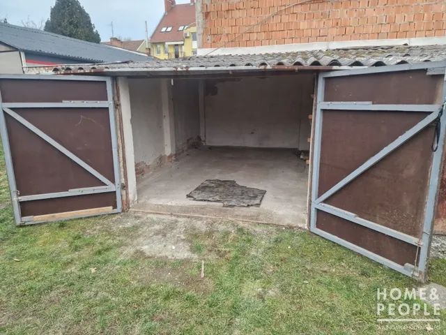 Eladó garázs Szeged, Belváros 17 nm