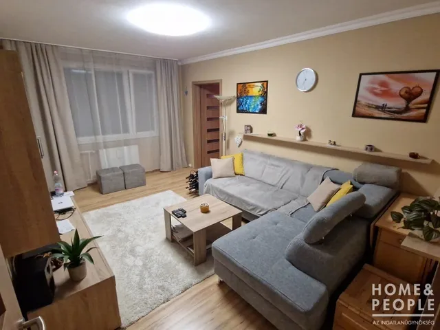 Eladó lakás Szeged, Makkosház 67 nm