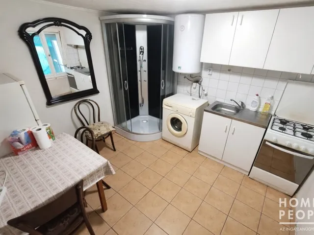 Eladó ház Pusztaszer 30 nm