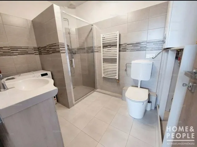 Eladó lakás Szeged, Rókus 106 nm