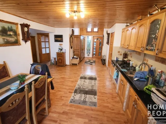 Eladó kereskedelmi és ipari ingatlan Pusztaszer 472 nm