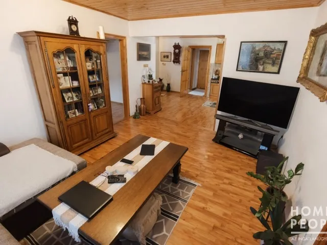 Eladó kereskedelmi és ipari ingatlan Pusztaszer 472 nm