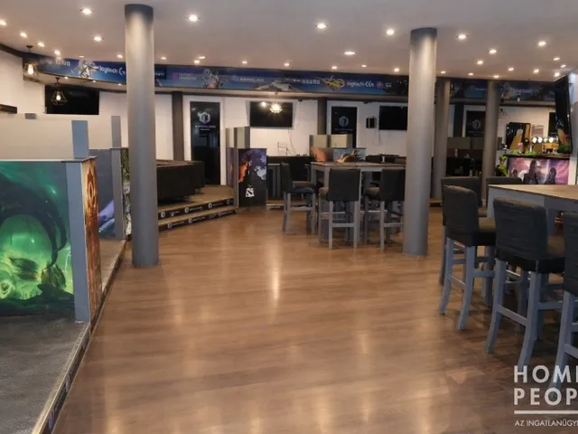 Eladó kereskedelmi és ipari ingatlan Szeged, Belváros 296 nm