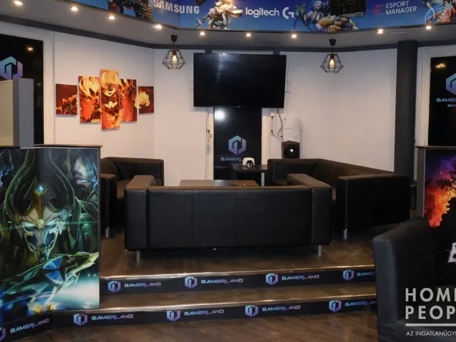 Eladó kereskedelmi és ipari ingatlan Szeged, Belváros 296 nm