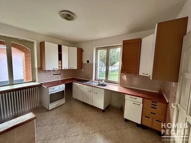 Eladó ház Sándorfalva 193 nm