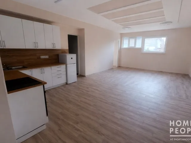 Eladó ház Sándorfalva 87 nm