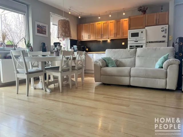 Eladó lakás Szeged, Rókus 106 nm