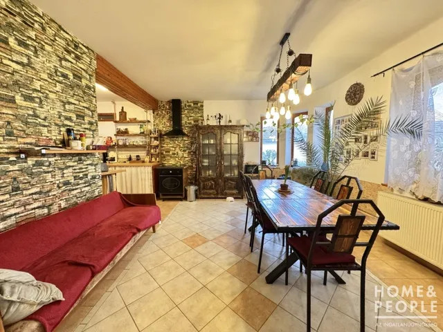 Eladó ház Hódmezővásárhely 135 nm