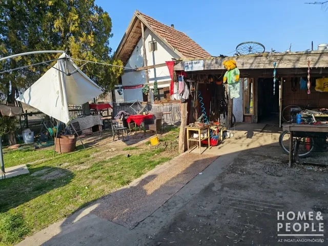 Eladó ház Szeged, Kecskés István-telep 52 nm