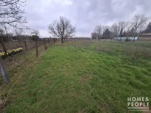 Eladó mezőgazdasági ingatlan Szatymaz 963 nm