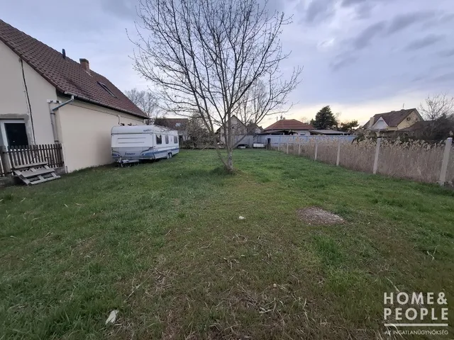 Eladó telek Szeged 387 nm