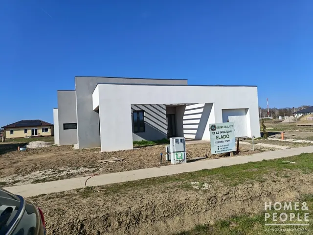 Eladó ház Deszk 173 nm