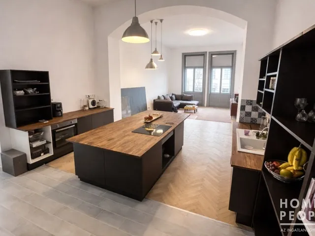 Eladó lakás Szeged, Belváros 82 nm