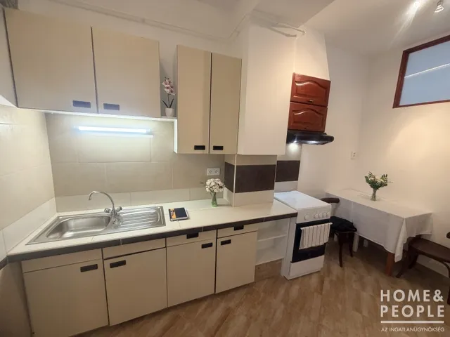 Eladó lakás Szeged, Alsóváros 41 nm