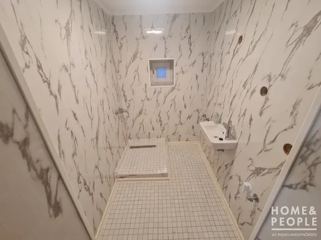 Eladó ház Hódmezővásárhely 196 nm