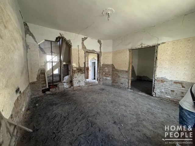 Eladó ház Makó 240 nm