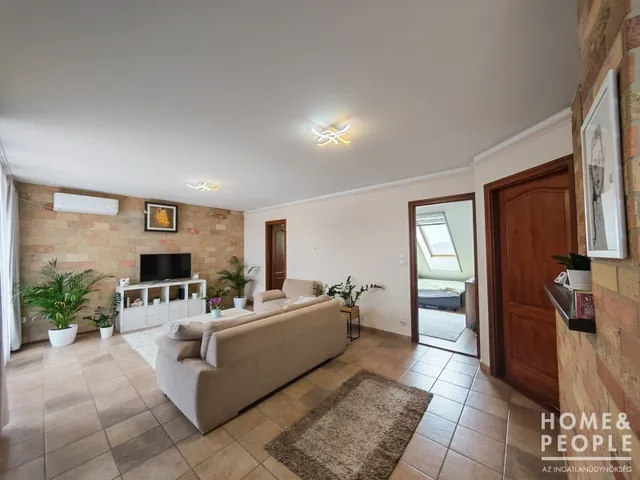 Eladó lakás Szeged, Petőfitelep 101 nm