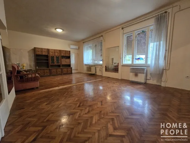 Eladó ház Szeged 255 nm