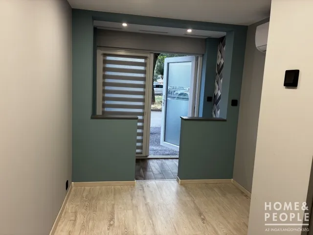 Eladó kereskedelmi és ipari ingatlan Szeged, Rókus