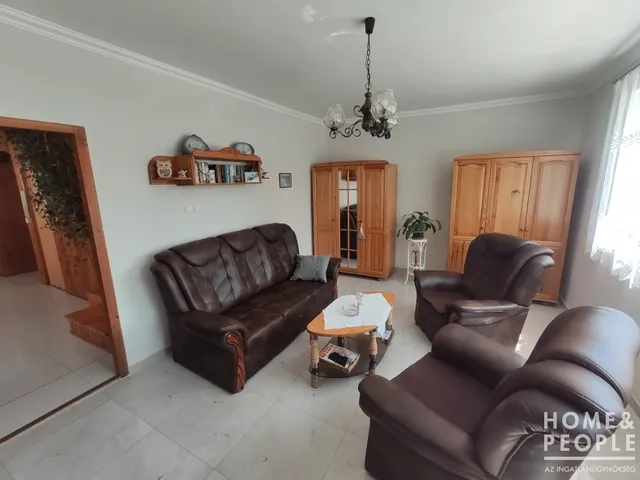Eladó ház Hódmezővásárhely 200 nm