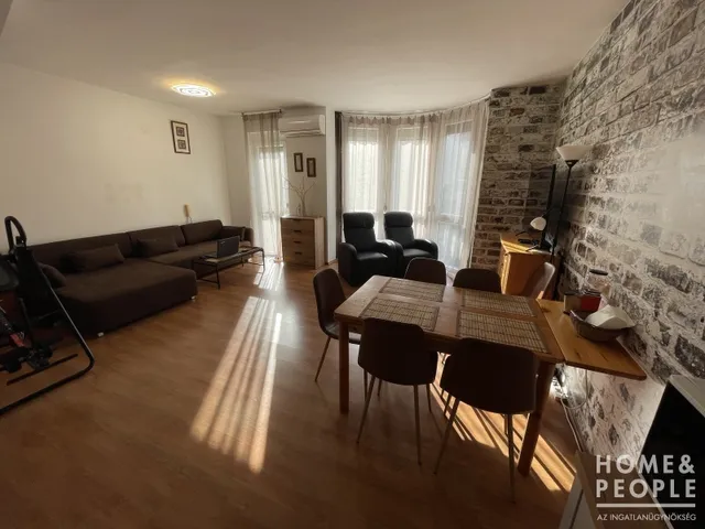 Eladó lakás Szeged, Alsóváros 94 nm