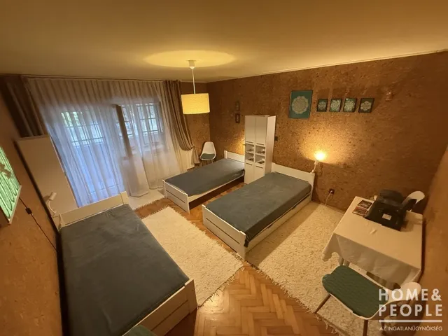 Eladó ház Szeged, Újszeged 254 nm