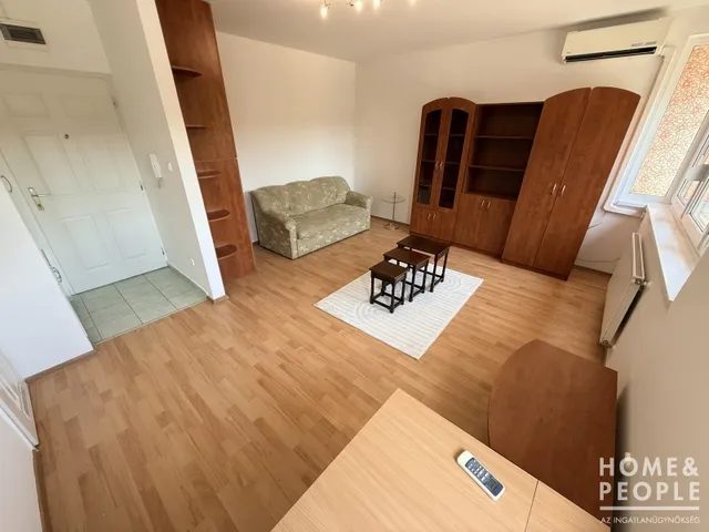 Eladó lakás Szeged, Belváros 28 nm