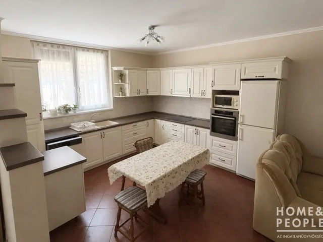 Eladó ház Szeged, Újszeged 160 nm