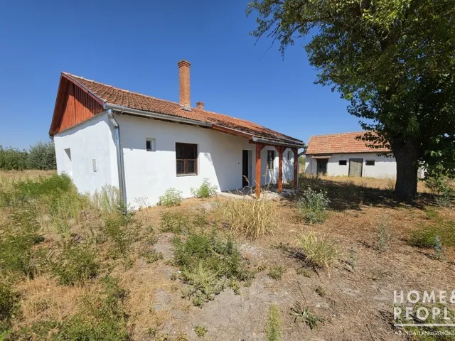 Eladó ház Pusztamérges 140 nm