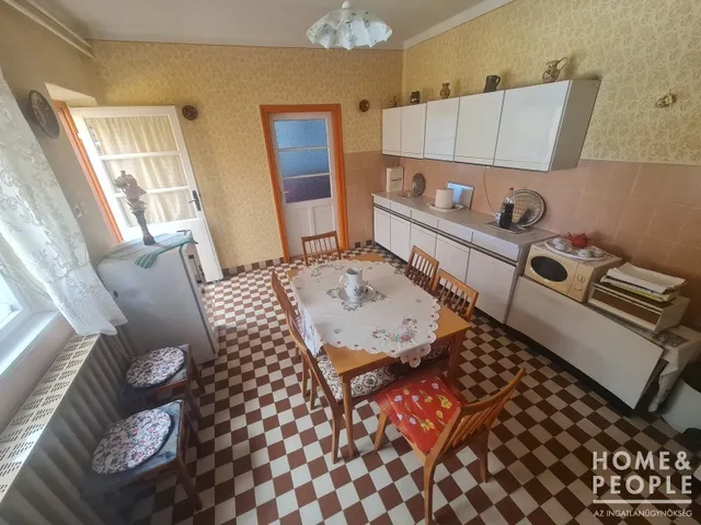 Eladó ház Hódmezővásárhely 77 nm