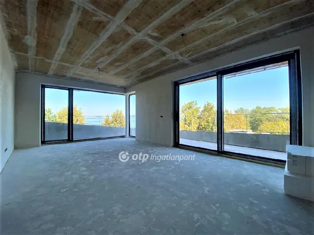 Eladó nyaraló Balatonfenyves 114 nm