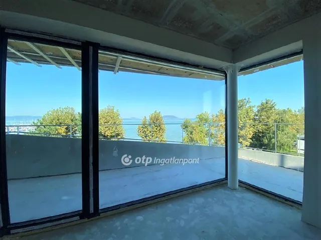 Eladó nyaraló Balatonfenyves 51 nm