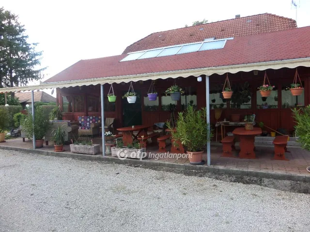 Eladó ház Kehidakustány 289 nm