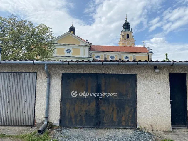 Eladó garázs Zalaegerszeg 29 nm