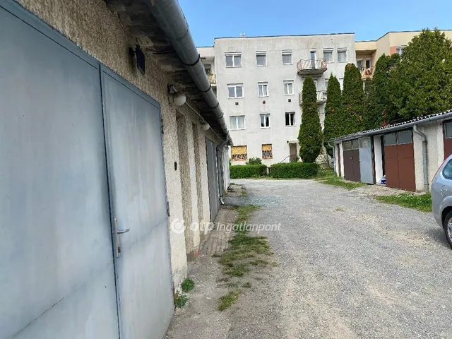 Eladó garázs Zalaegerszeg 29 nm